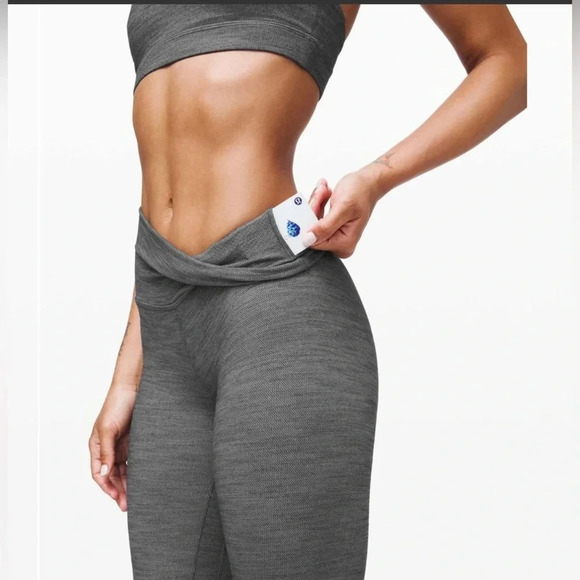 Lululemon Align Pant II 25"
Mini Heathered Herringbone Heathered Black sz 8 - Picture 5 of 8